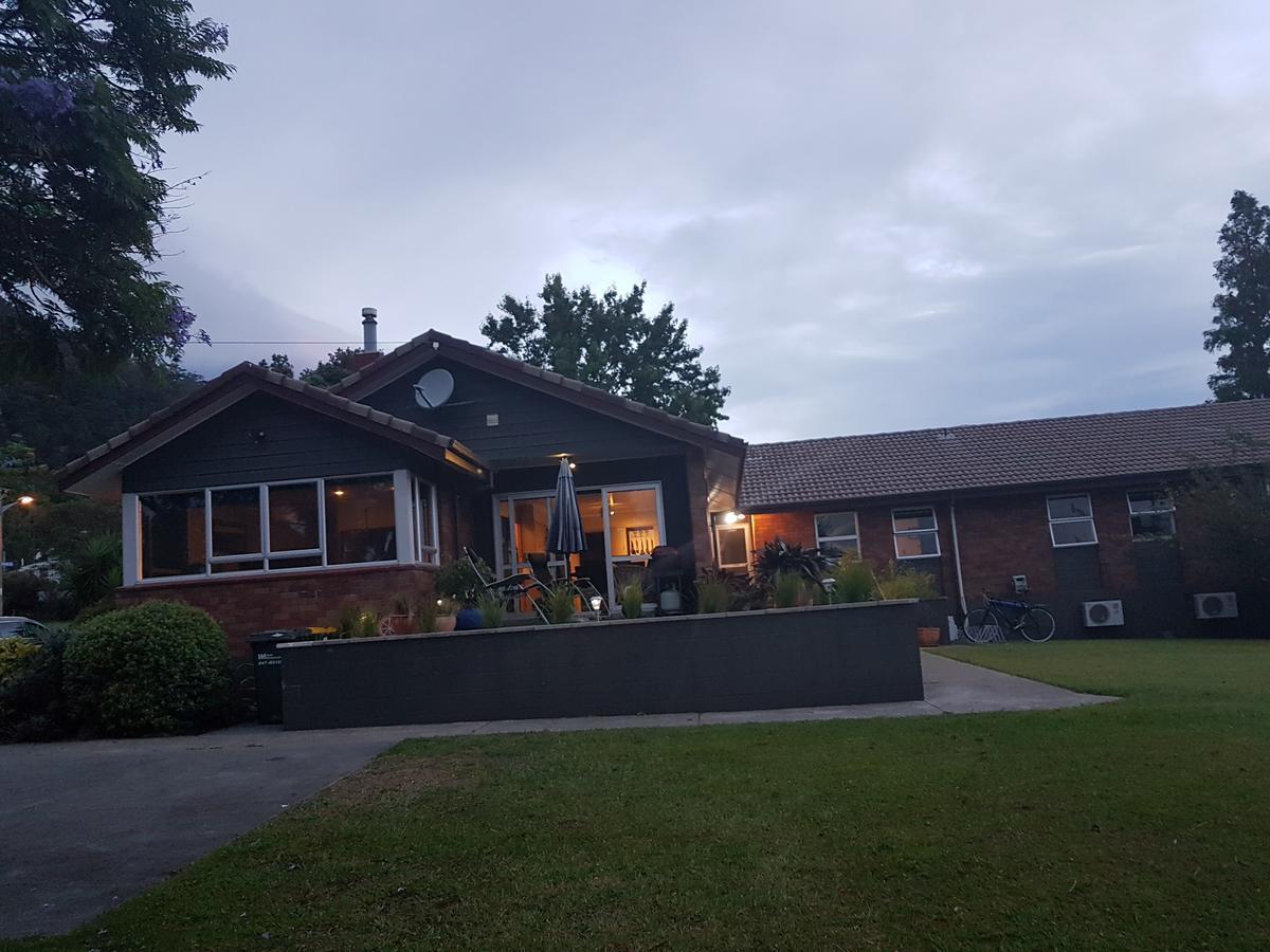 The Nunnery Hotel Te Aroha Exterior photo